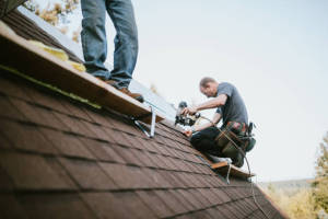Find Local Roofers & Roofing Contractors in New Douglas, IL